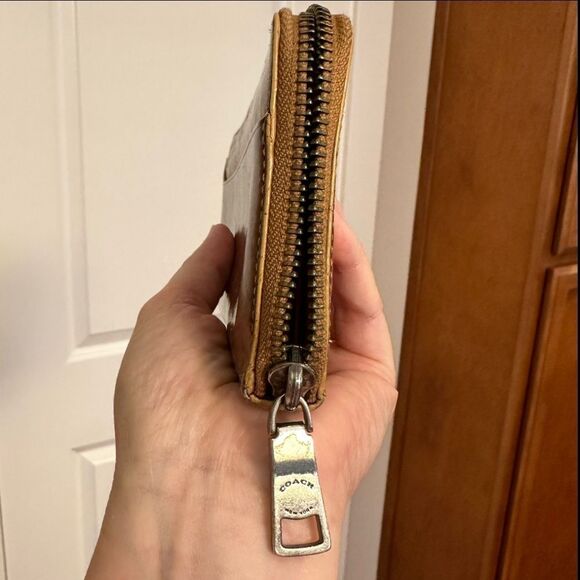 COACH 1941 WATER-BUFFALO LEATHER ACCORDIAN ZIP WALLET CLUTCH 2015 RUNWAY RARE! - Picture 10 of 17